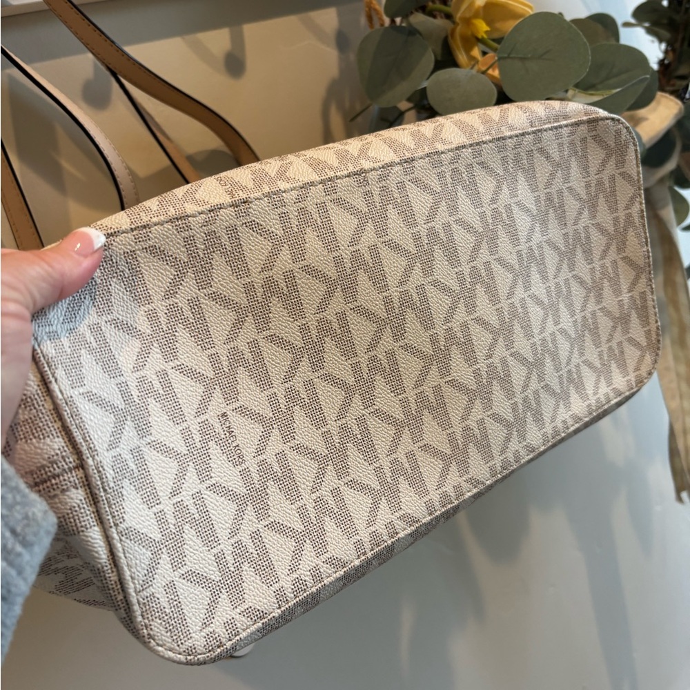 Michael Kors Cream and Tan MK Logo Tote - Picture 3 of 5